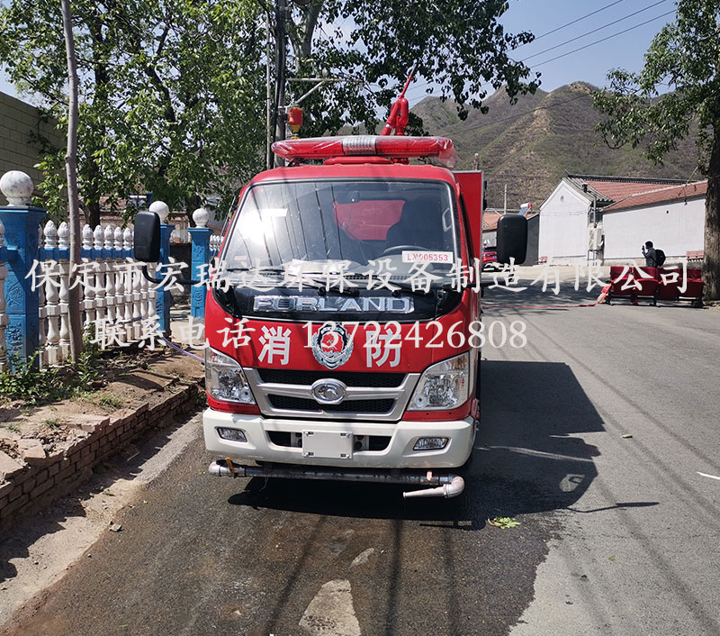 HRD-XL5 四輪燃油消防車 HRD-XL5 四輪燃油消防車